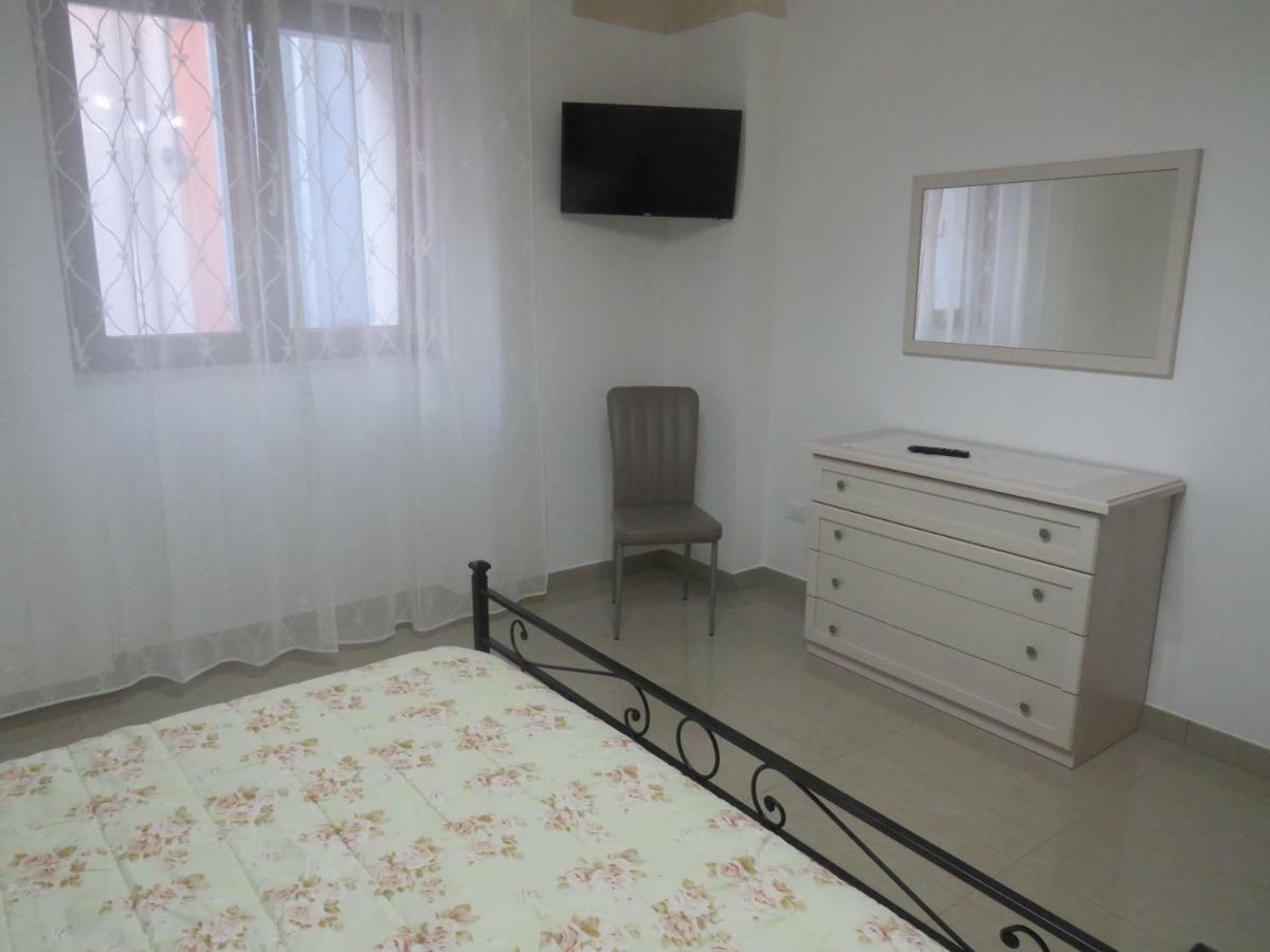 Casa Rita Hotel Manduria Buitenkant foto