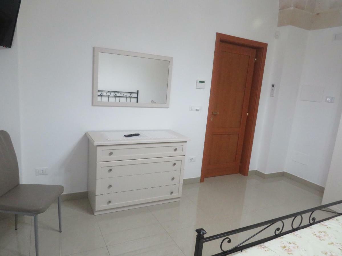 Casa Rita Hotel Manduria Buitenkant foto